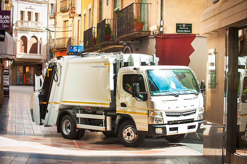 Recolector compactador de carga trasera para la recogida de residuos Olympus Mini ART